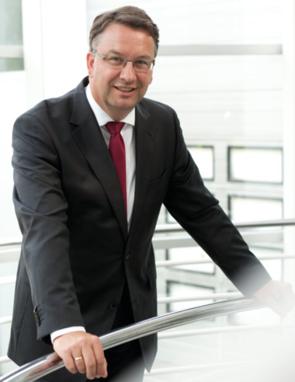 Prof. Dr.-Ing. Uwe Clausen